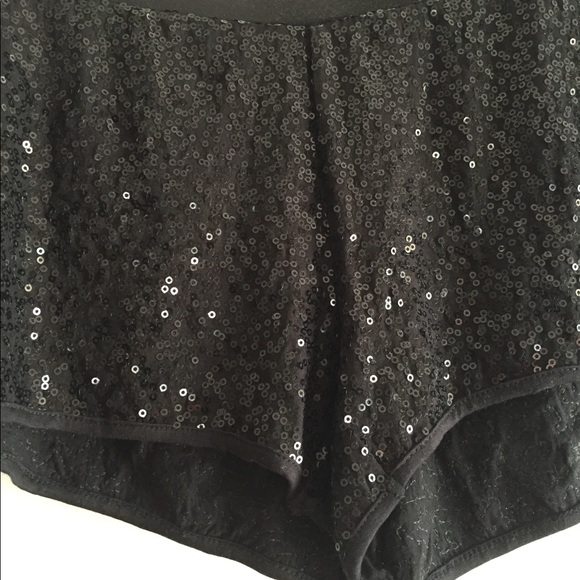 Black sequin shorts - Picture 2 of 4